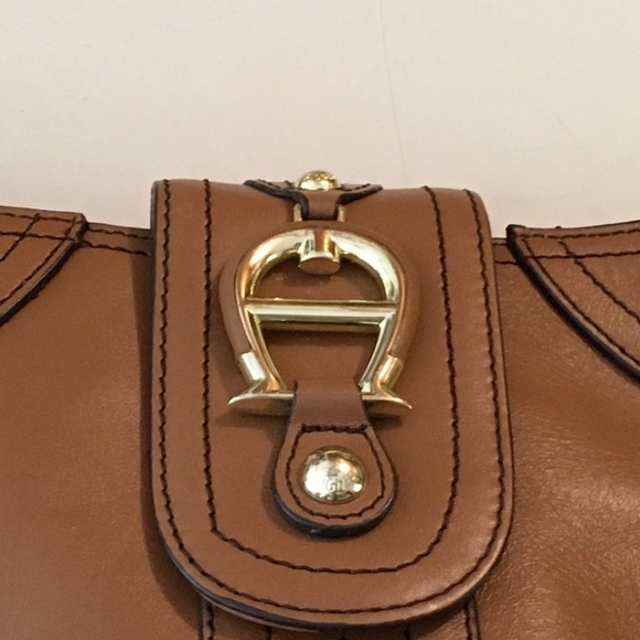 Etienne Aigner cognac-colored leather satchel with goldtone hardware - Picture 2 of 4